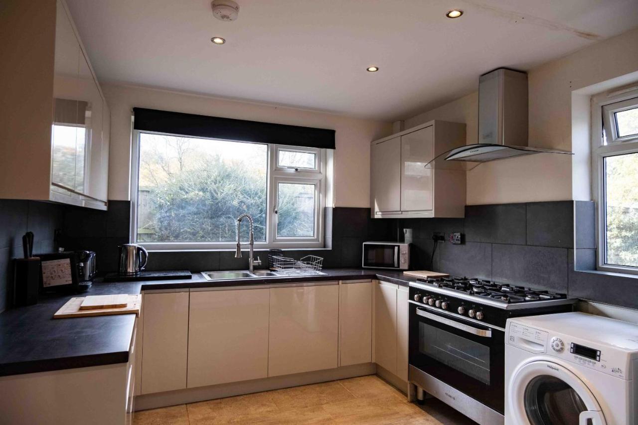 Cross Lane Cottage Pudsey Exterior photo