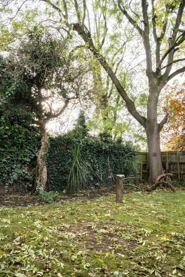 Cross Lane Cottage Pudsey Exterior photo
